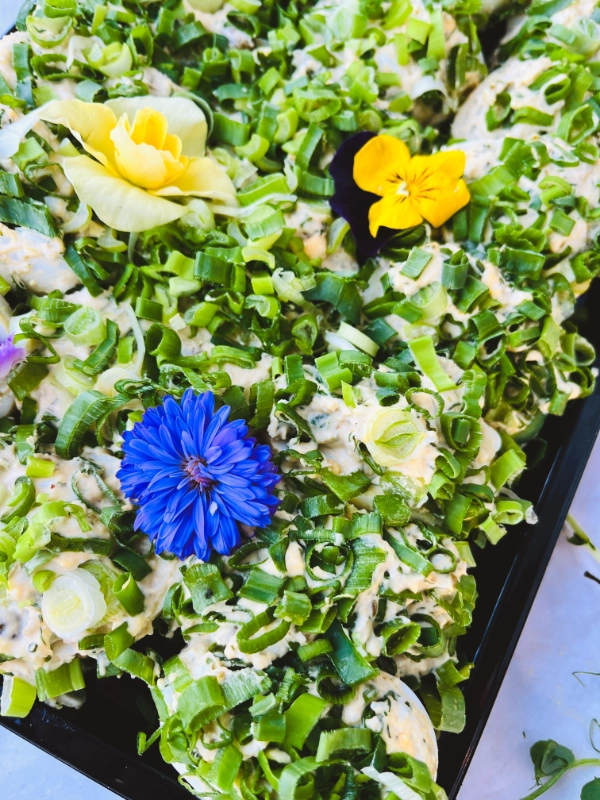 Jaja faszerowane pastą jajeczną - obrazek 3