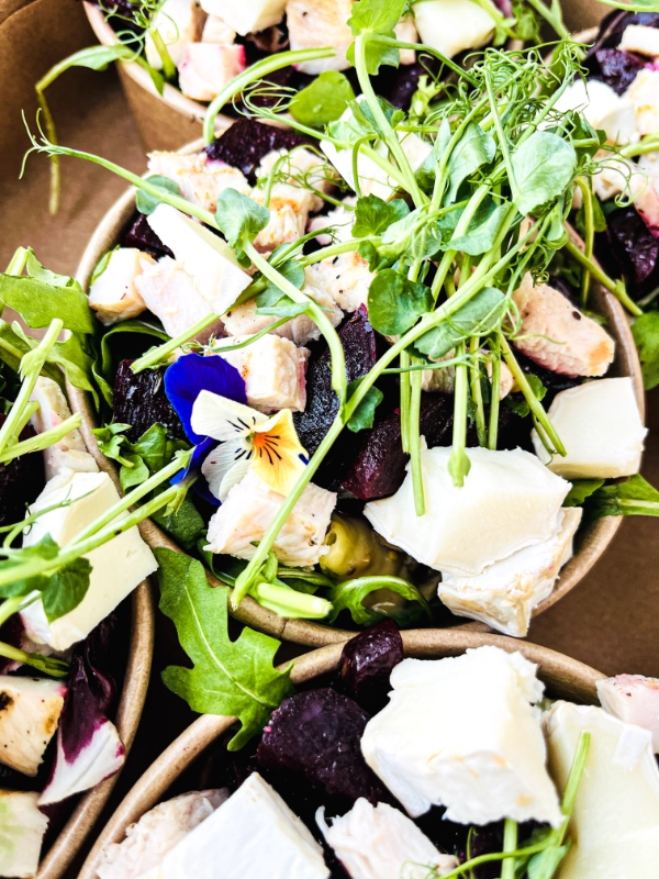 BOX sałatek z pieczonym burakiem wege - obrazek 2